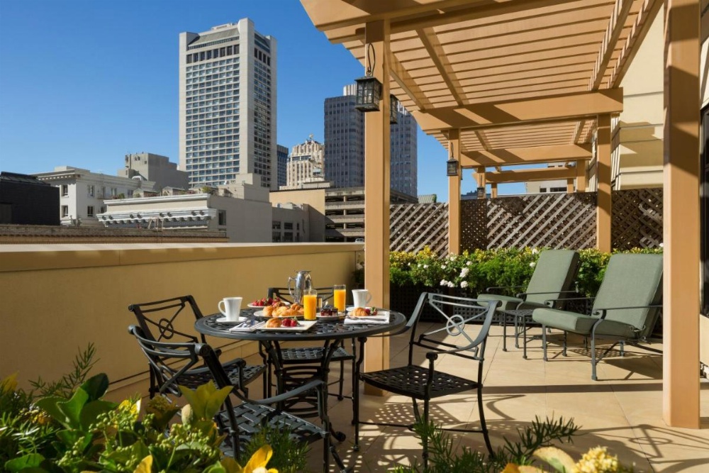 Orchard Garden Hotel Image 12