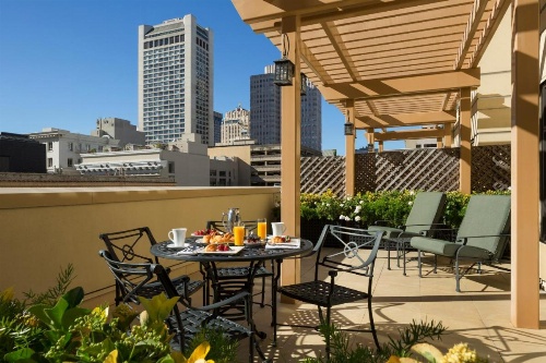 Orchard Garden Hotel image 12